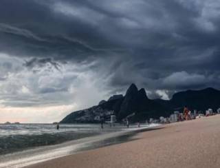 Frente fria chega ao Rio e final de semana será de chuva