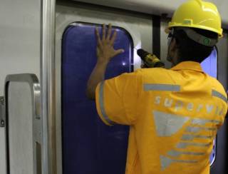 Portas dos trens recebem kit antivandalismo no Rio