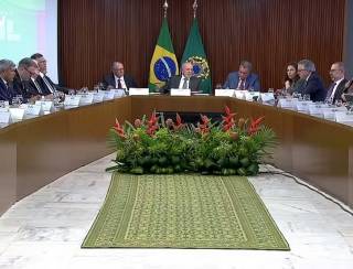  Lula faz reunião com governadores e defende 'pacto' contra o crime organizado