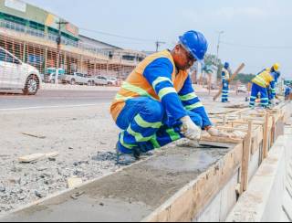 Obras de revitalização da Avenida 22 de Maio, em Itaguaí estão avançadas