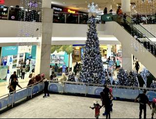 Natal do Caxias Shopping traz de volta pista de patinação no gelo