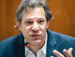 Haddad anuncia medidas para limitar alta do salário mínimo, combater supersalários do funcionalismo e aumentar isenção do IR