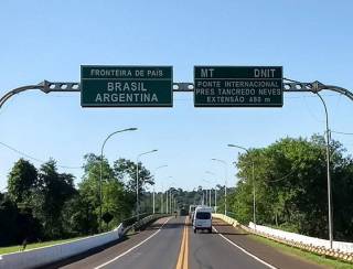 Policia federal monta operação especial e torcidas terão rotas diferentes para chegar à Argentina para final da Libertadores