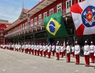 Governo do Rio amplia efetivo do Corpo de Bombeiros