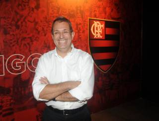 Bap toma posse como novo presidente do Flamengo