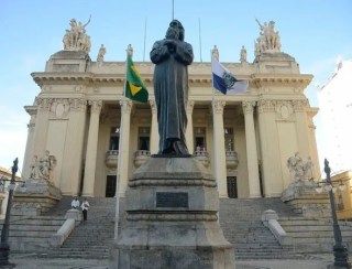 Palácio Tiradentes abre as portas para visita teatralizada nos 50 anos da Alerj