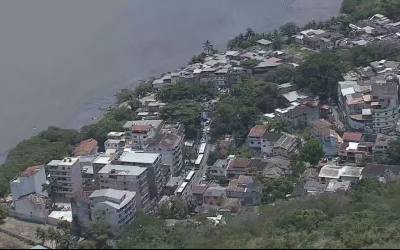 Disque Denúncia recebeu 242 queixas sobre atuação de milicianos e traficantes na zona oeste