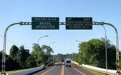 Policia federal monta operação especial e torcidas terão rotas diferentes para chegar à Argentina para final da Libertadores