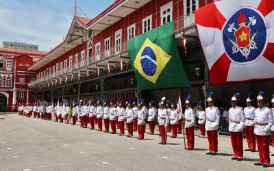 Governo do Rio amplia efetivo do Corpo de Bombeiros