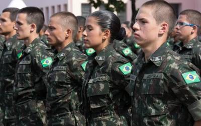 Alistamento militar feminino começa em 1° de janeiro