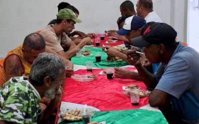 Secretaria de Assistência Social de Belford Roxo realiza Ceia de Natal no Centro Pop