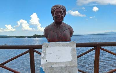 Busto de Maria Conga em Magé volta a sofrer ataque de vandalismo