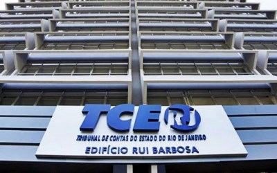 TCE bloqueia R$ 3 milhões de contrato do INEA por irregularidades nos pagamentos